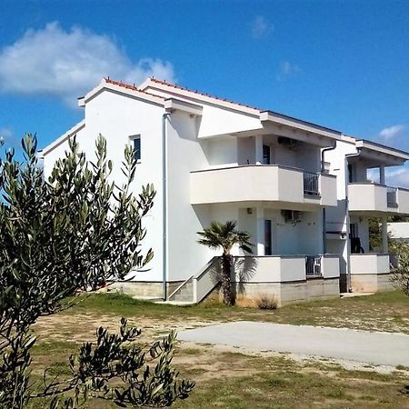 Apartment Anzotika Nin Kültér fotó